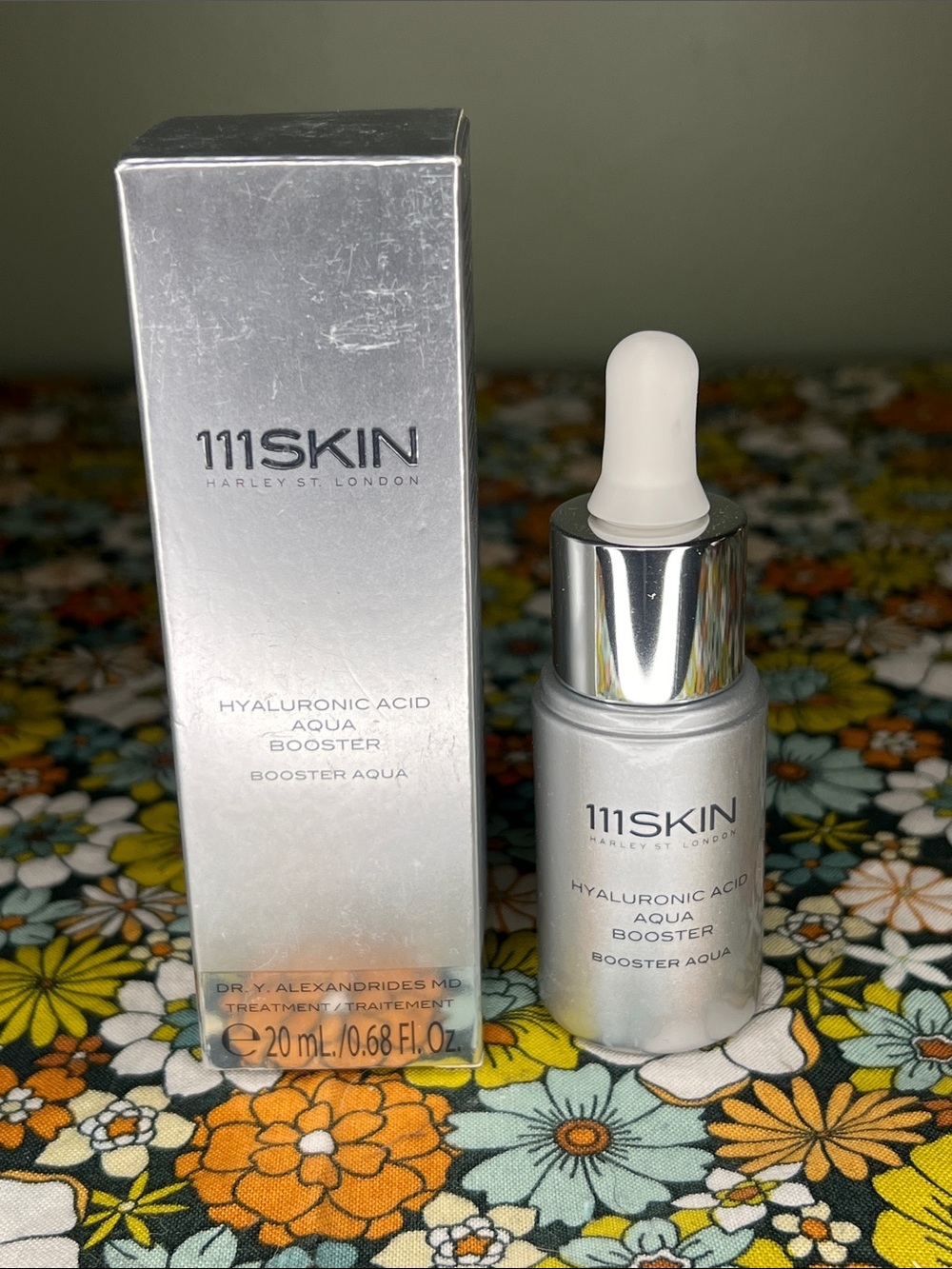 111SKIN Hyaluronic Acid Aqua Booster - Silver and White